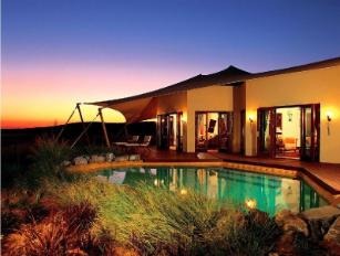 Al Maha Desert Resort: Nature Meets Luxury
