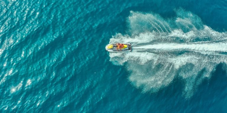 The High-Octane Adventure: The Ultimate Guide to Jet Skiing in Dubai