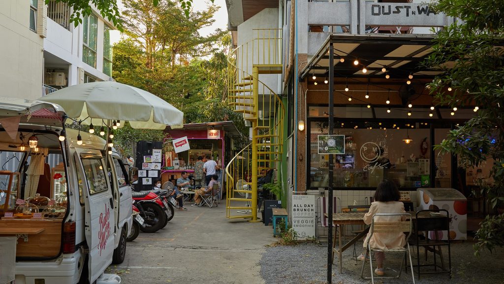 Ari-in-BangkokHidden-Cultural-activites-in-Bangkok