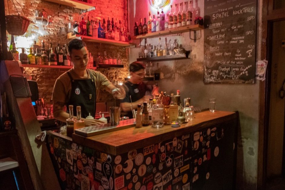 teens-of-thailand-bar