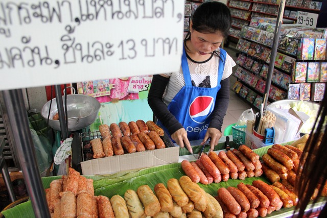 Ratchawat and Sriyan Markets, Foodie’s Guide to Bangkok
