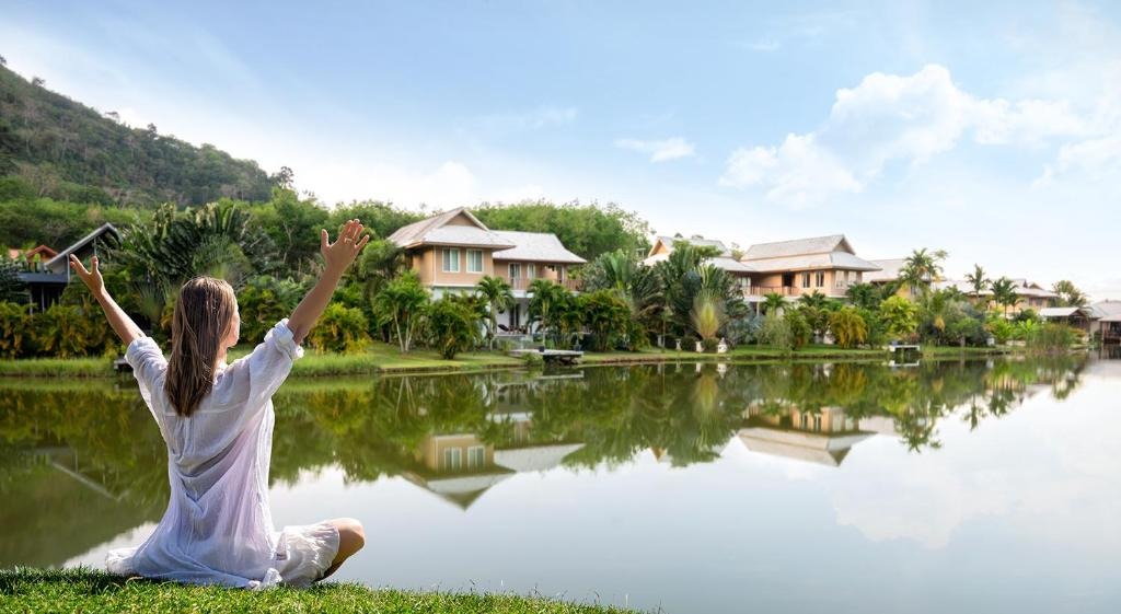 Best Wellness Retreats in Phuket for Yoga, Detox & Beach Healing Escapes