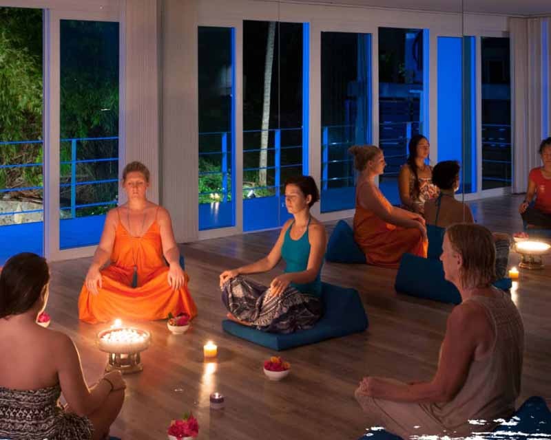Best Wellness Retreats in Phuket for Yoga, Detox & Beach Healing Escapes