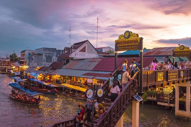 Amphawa Floating Market