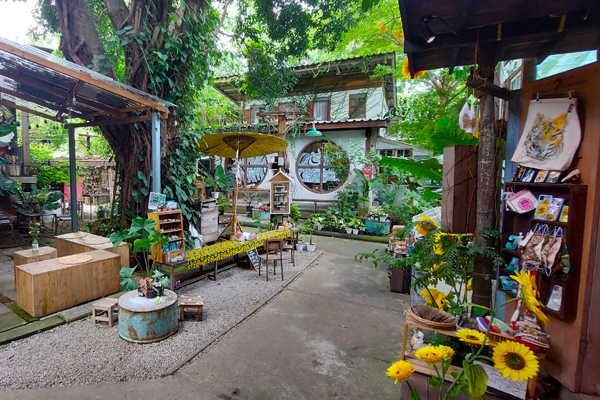 Villages and Craft Traditions of Chiang Mai