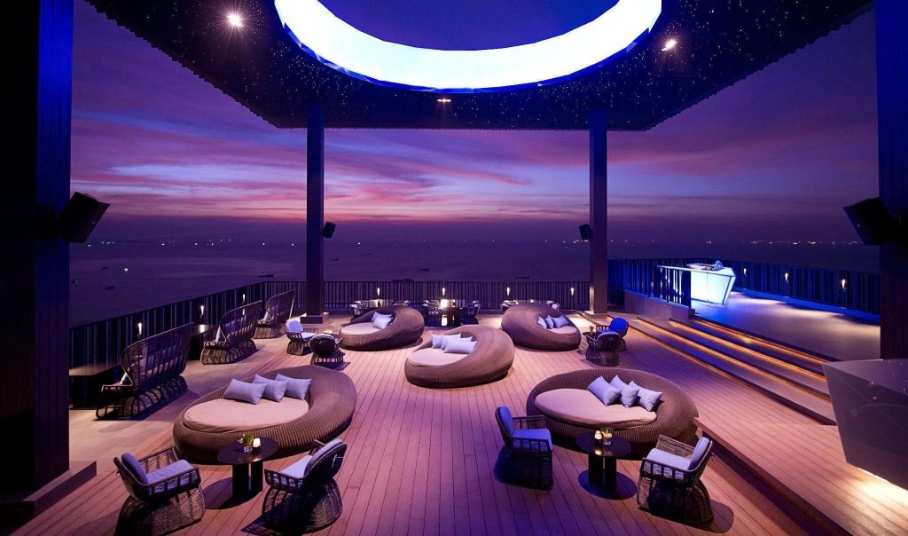 Horizon Rooftop Bar, Pattaya