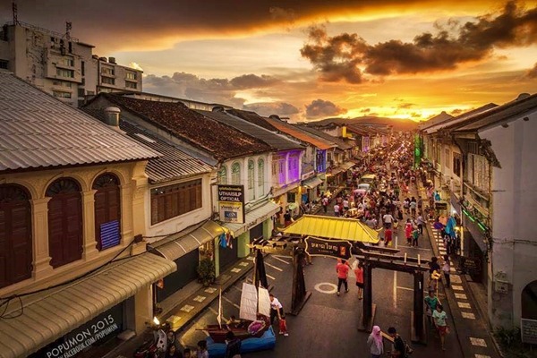 Lard Yai Market best night markets to visit in Phuket