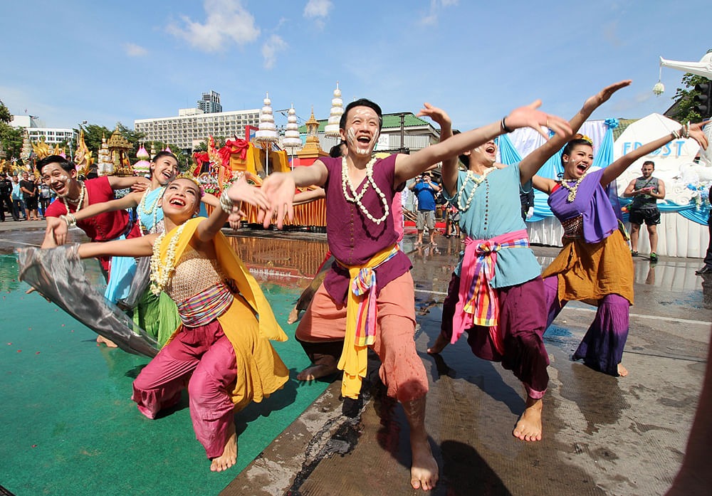 Entertainment on Pattaya's Floating Market