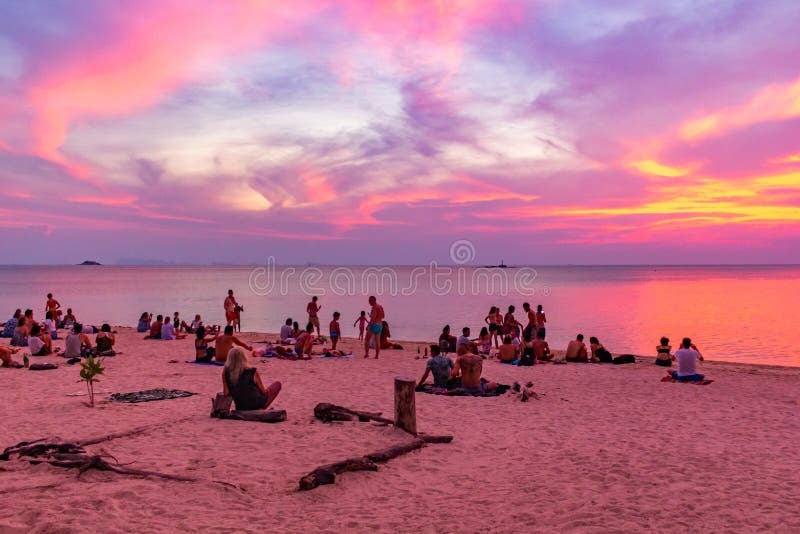 Harmony Beach Club , Halfmoon Festival 2025? Don’t Miss These 5 Epic Things to Do in Koh Phangan