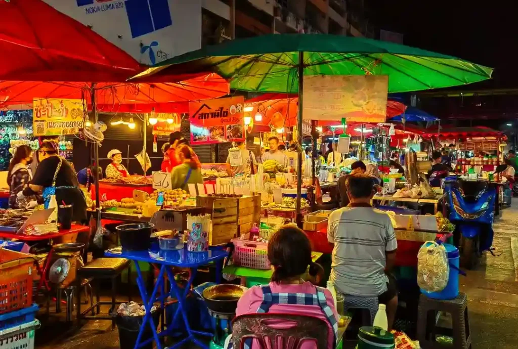 warorot market chiang mai