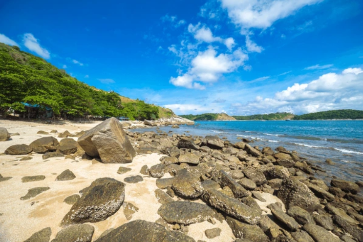 Best Snorkeling Spots in & Around Phuket