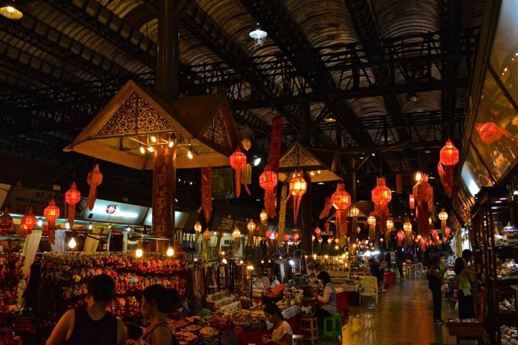 chiang mai's night bazaar