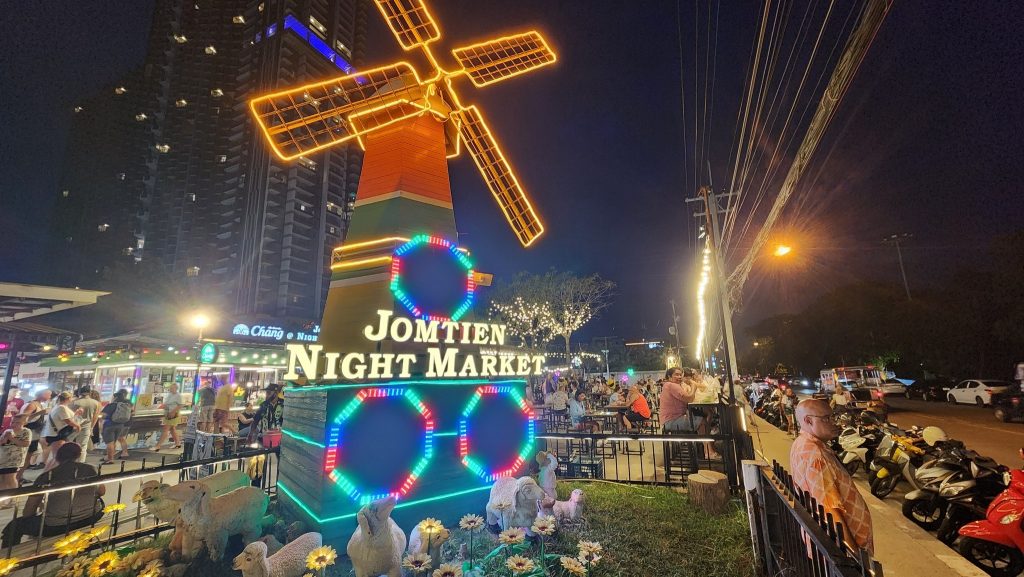 Jomtien Night Market, Pattaya