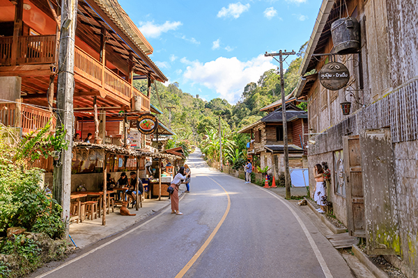 Living Traditions with Local Communities in chiang mai