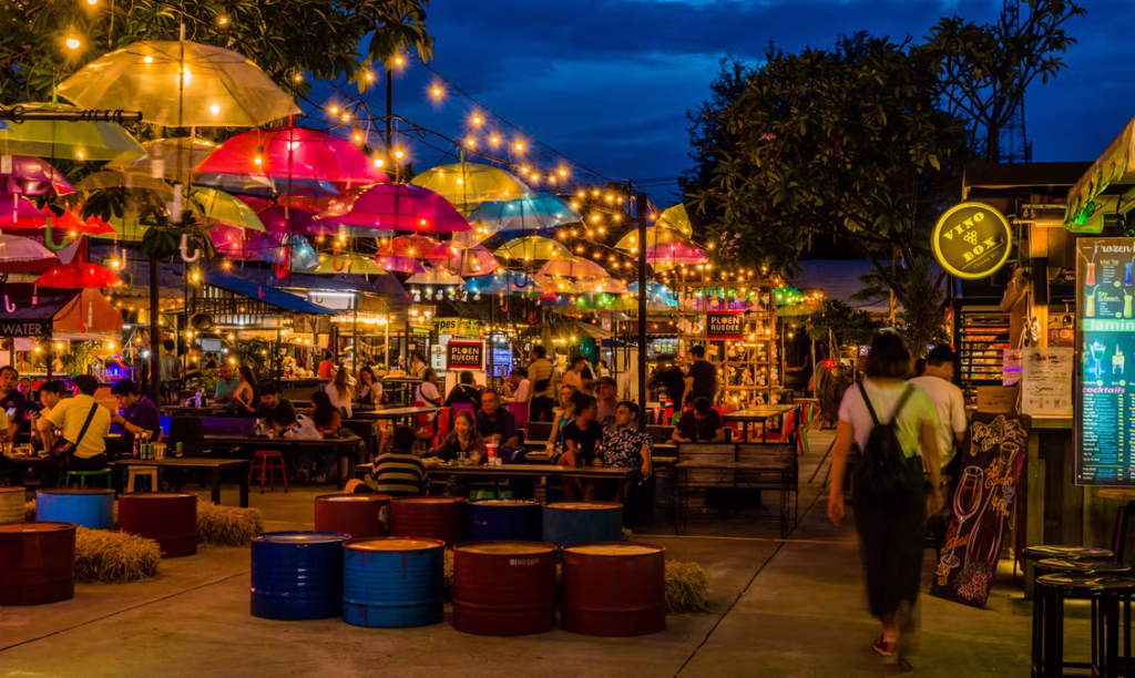 night bazaar chiang mai