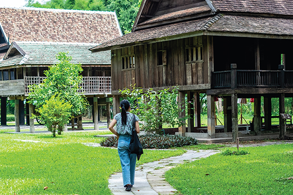 Living Traditions with Local Communities in chiang mai