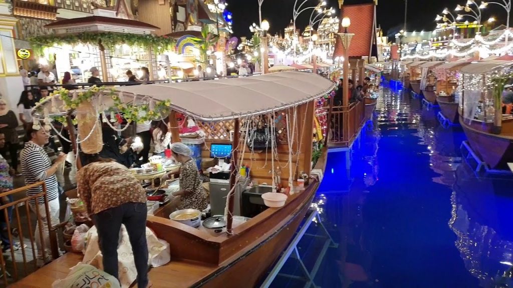 Floating market at Global Village