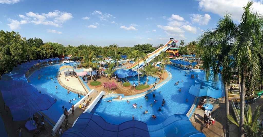 Water World - The Guinness World Record Wave Pool