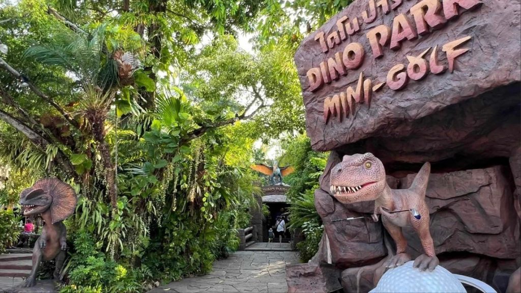 What to Expect at Dino Park Mini Golf