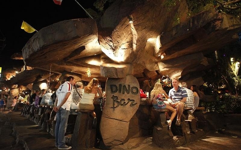 Dino Park Restaurant and Bar 