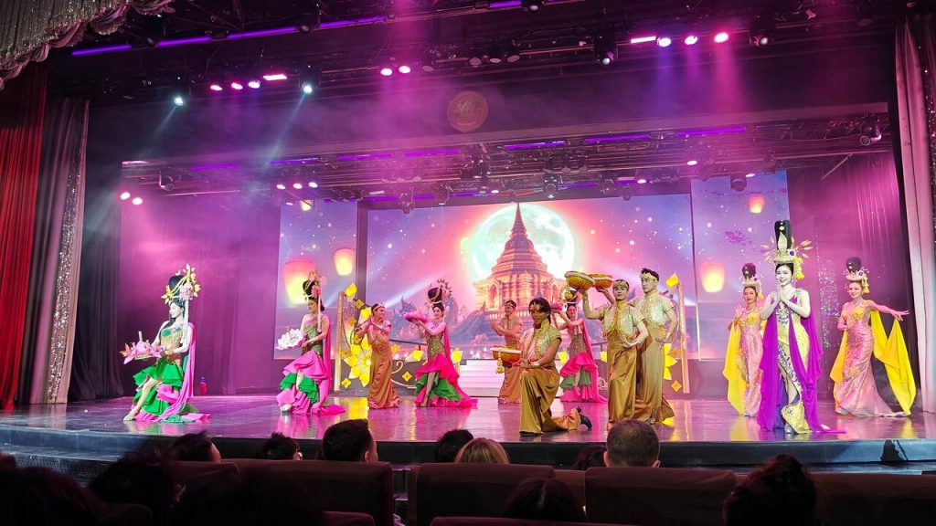 Golden Dome Cabaret Show Bangkok Seating