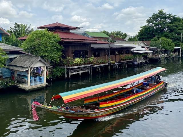 Bangkok Canal Tours by Longtail Boat