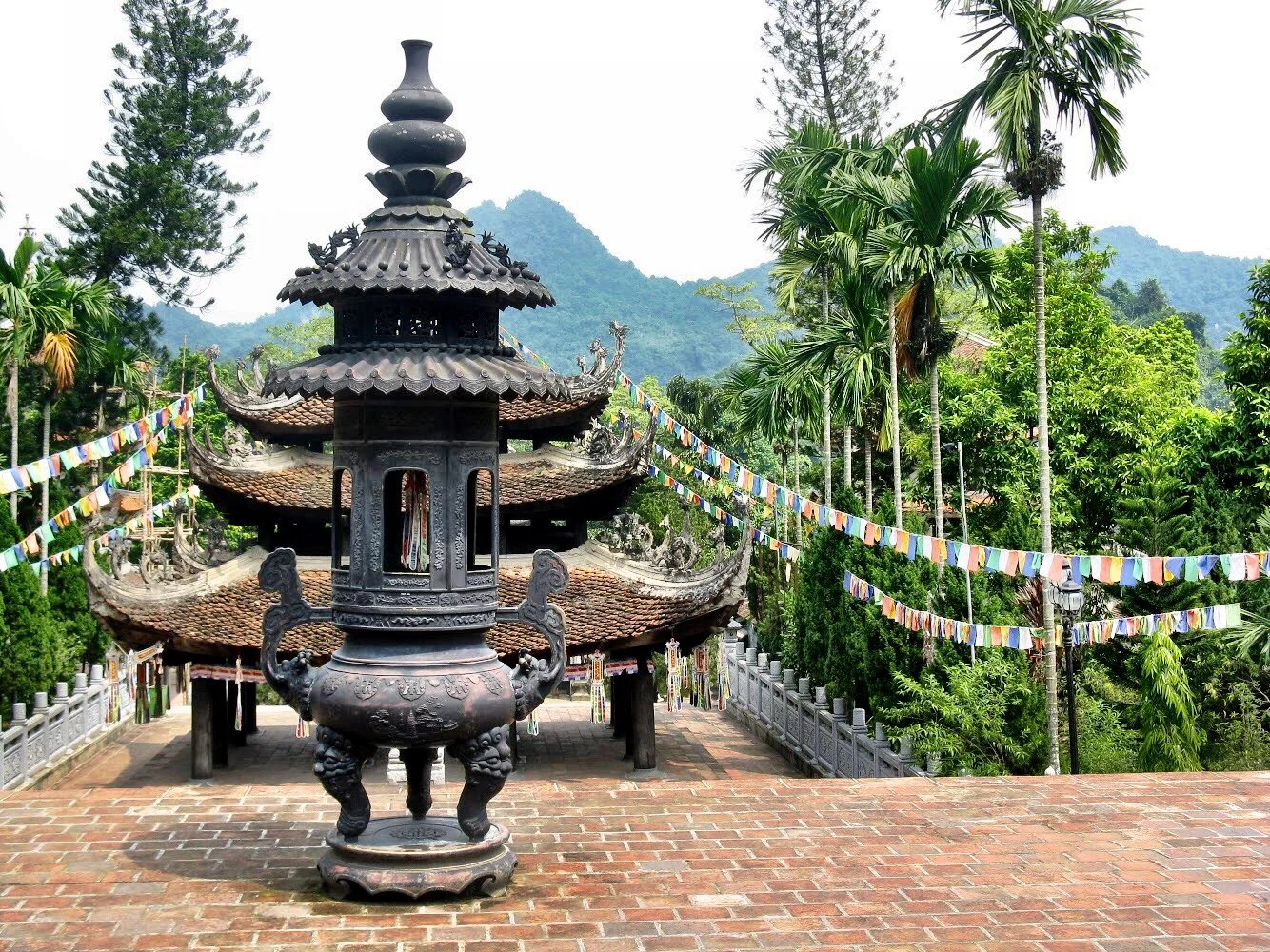 Perfume Pagoda, Hanoi