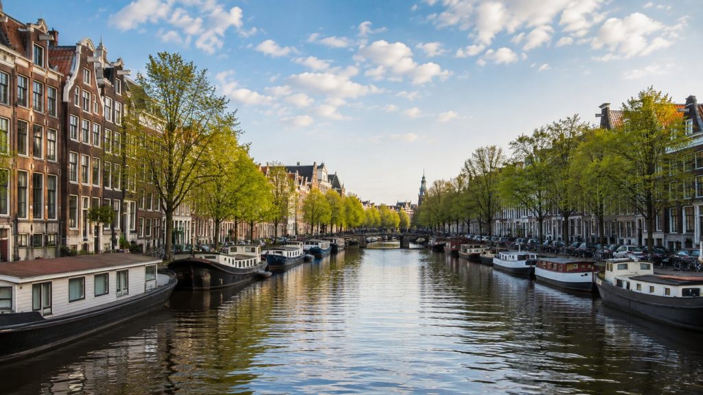 Amsterdam Travel Guide