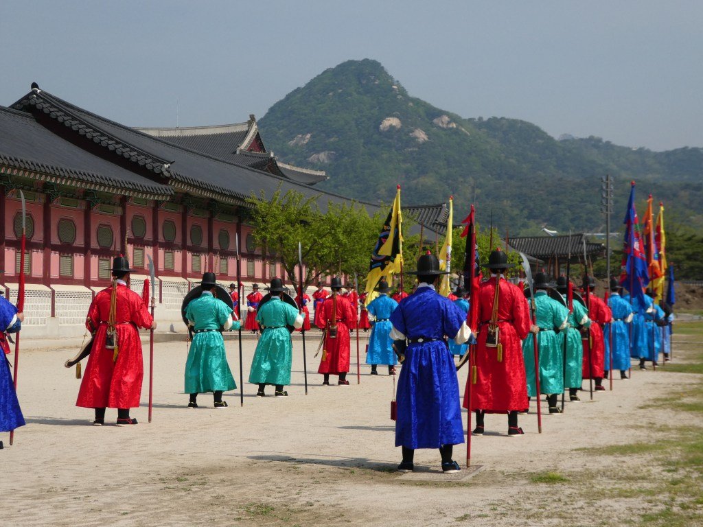 Changing of the Royal Guard ceremony at the Gwanghwamun Gate, Seoul