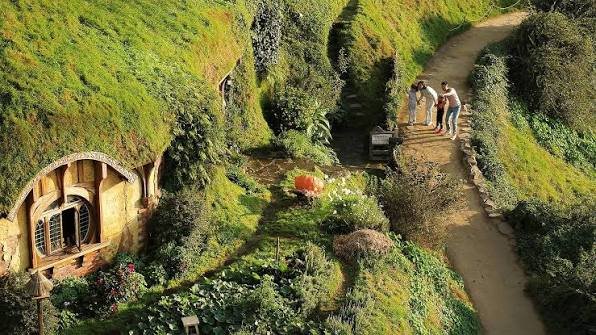 Hobbiton Movie Set Tour, Auckland