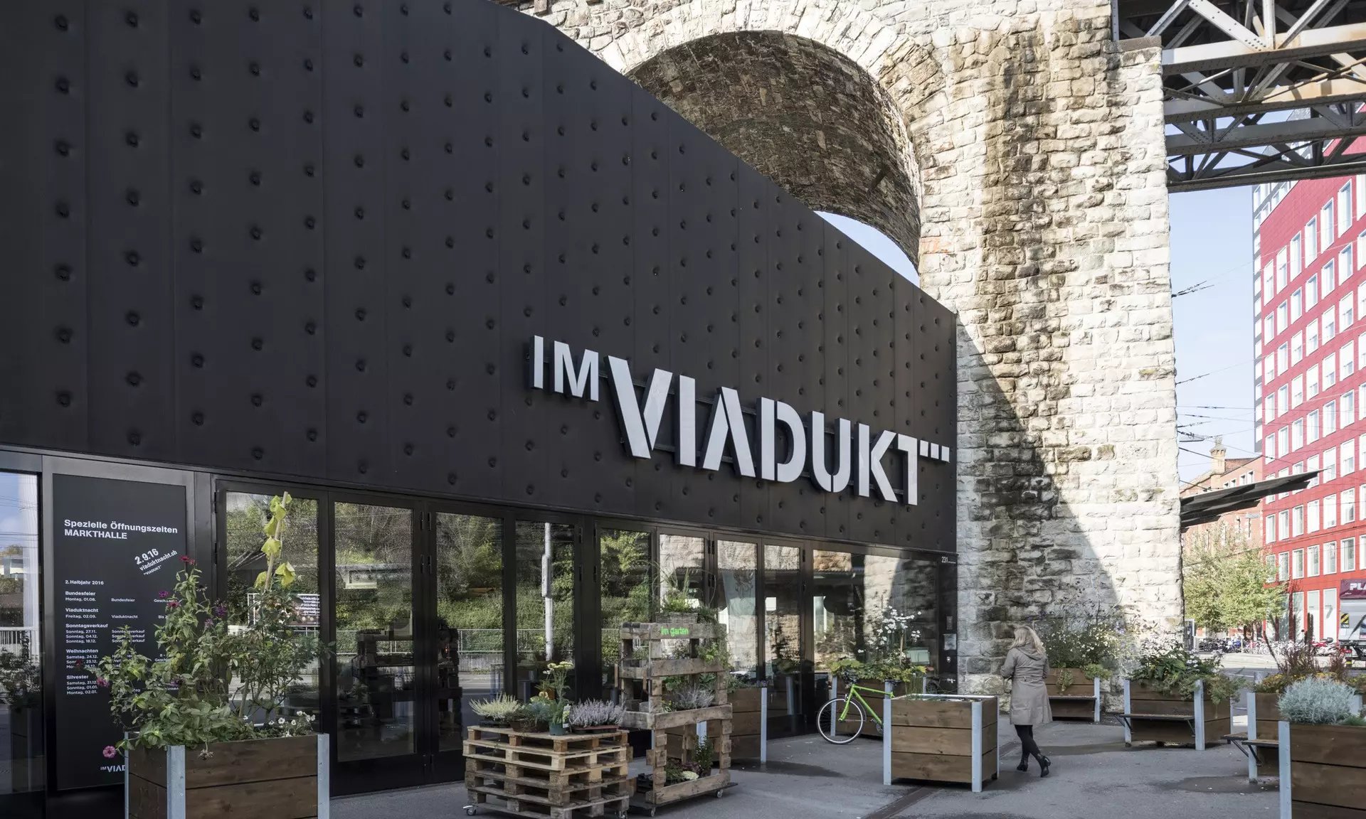 Im Viadukt arcade, Zurich