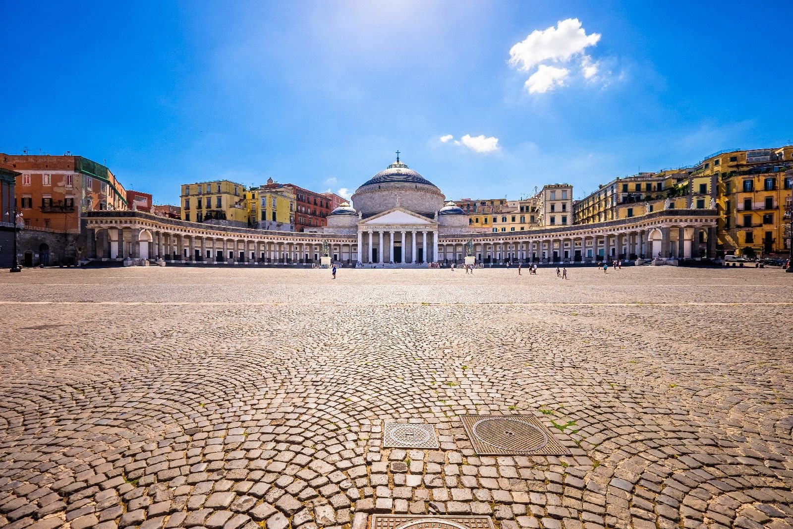 Piazza del Plebiscito, Naples
