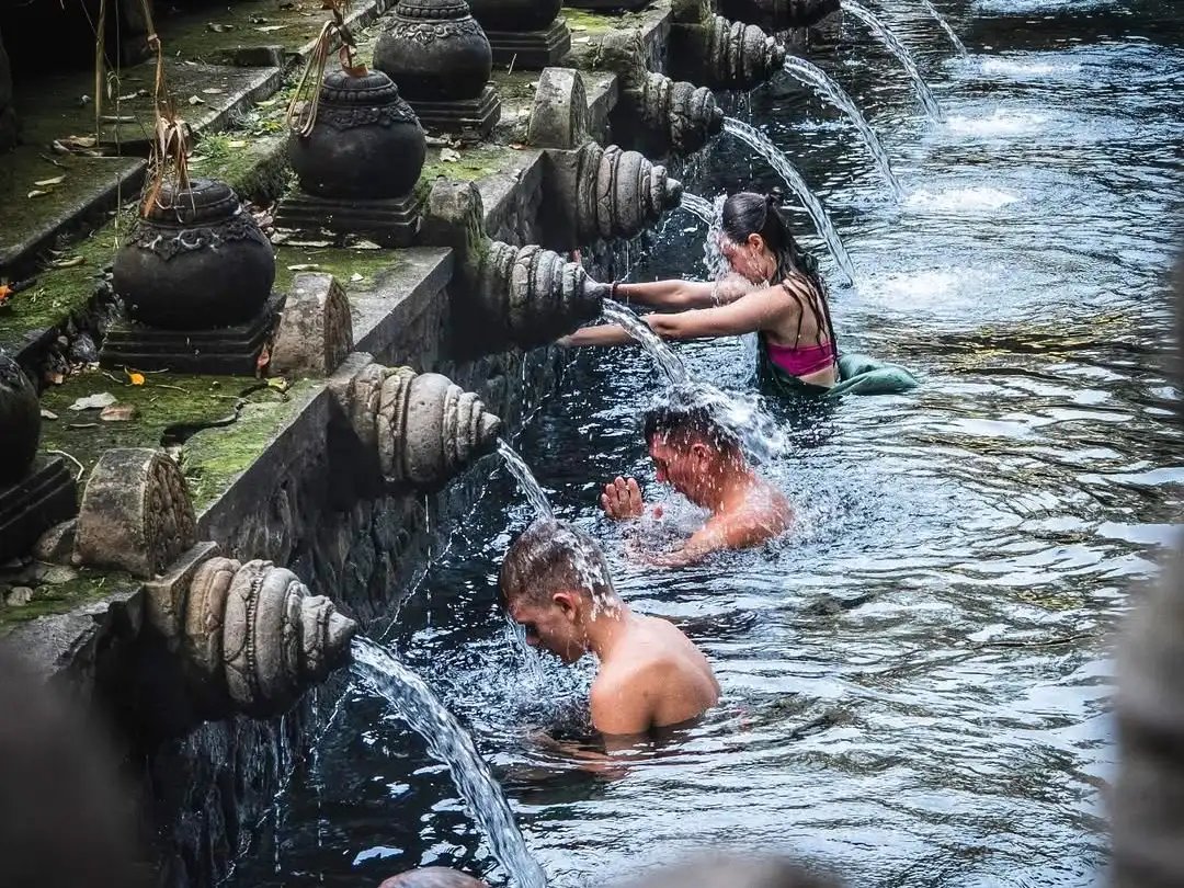 Tirta Empul, Bali