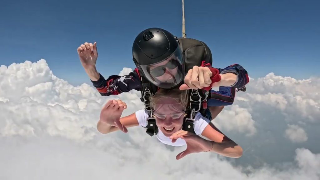 Pattaya tandem skydiving