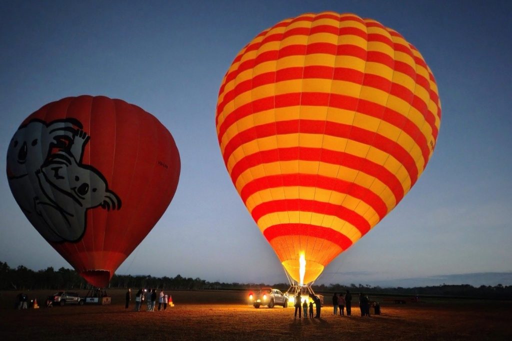 Sunrise hot air balloon flight, Cairns